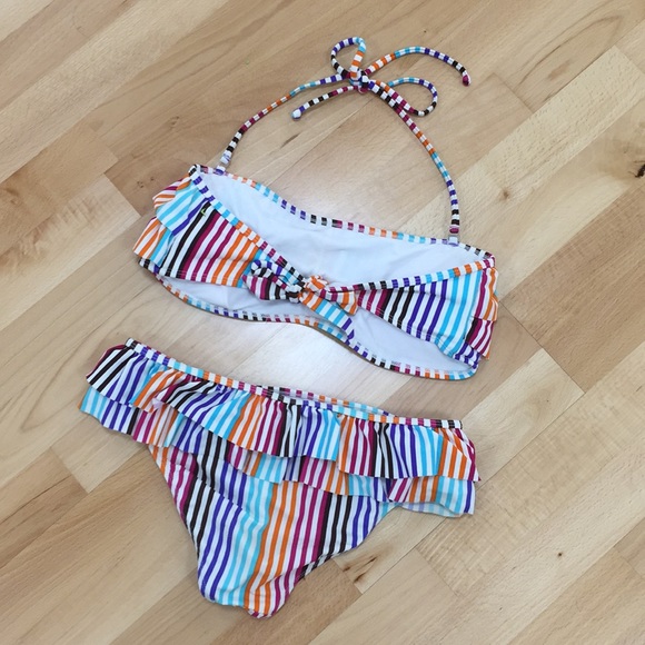 Two piece Candy stripe Bikini - Picture 4 of 4